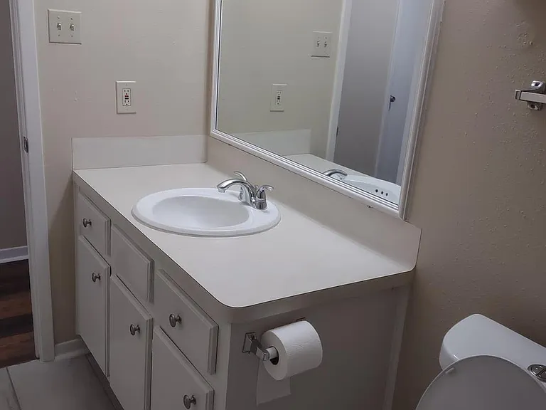 102 Libby Cir — Photo 32