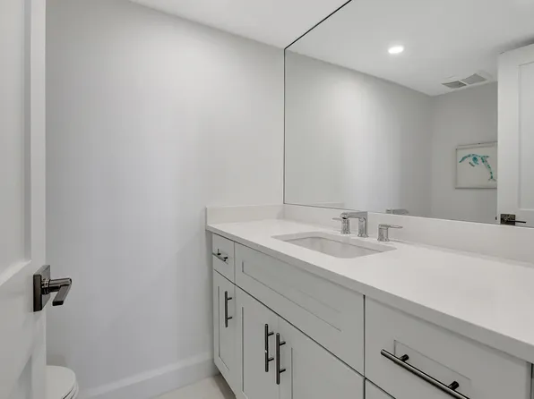 908 Bridgewood Place, Boca Raton, FL 33434