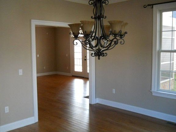 5th image of 28677 Hope Cir