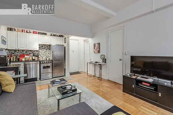 Sold by Barkoff Residential  | media 40