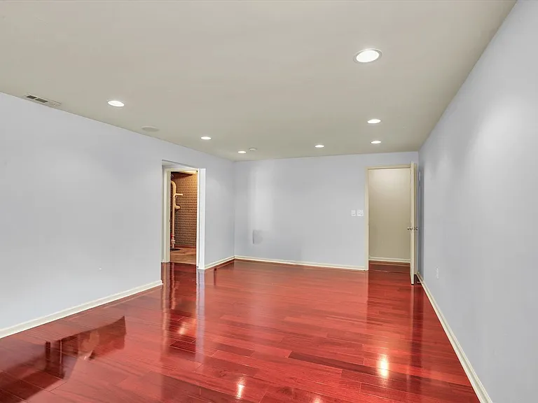 2321 Blanche Ln — Photo 24