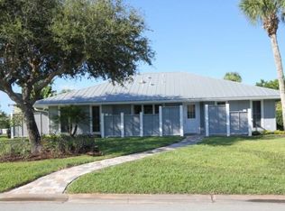1025 Treasure Ln, Vero Beach, FL 32963