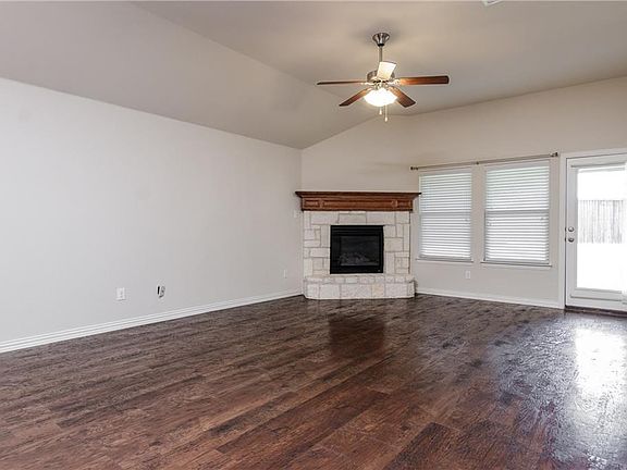 5th image of 5204 Datewood Ln