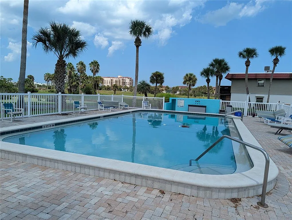 2 bed, 2.0 bath, 1184 sqft, $1,800 — Photo 3