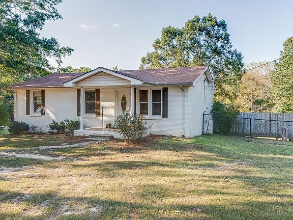 3rd image of 6616 Woodland Park Cir