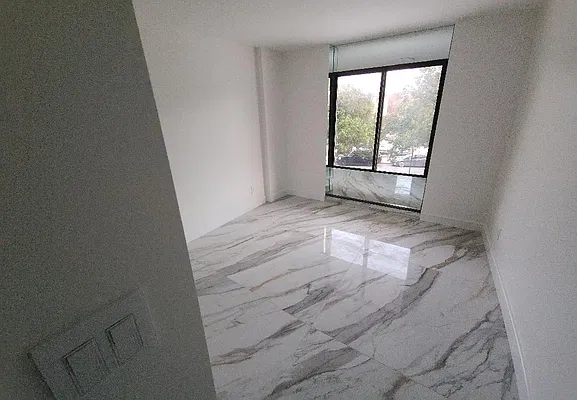 Bedroom, photo 1