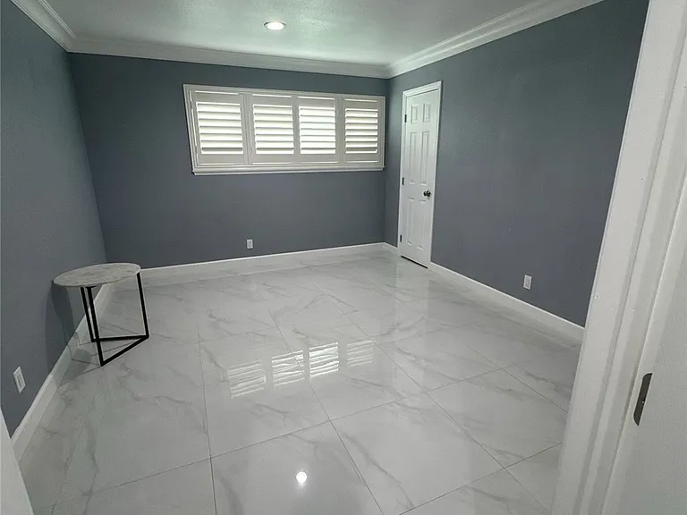 9842 Cheshire Ave — Photo 4