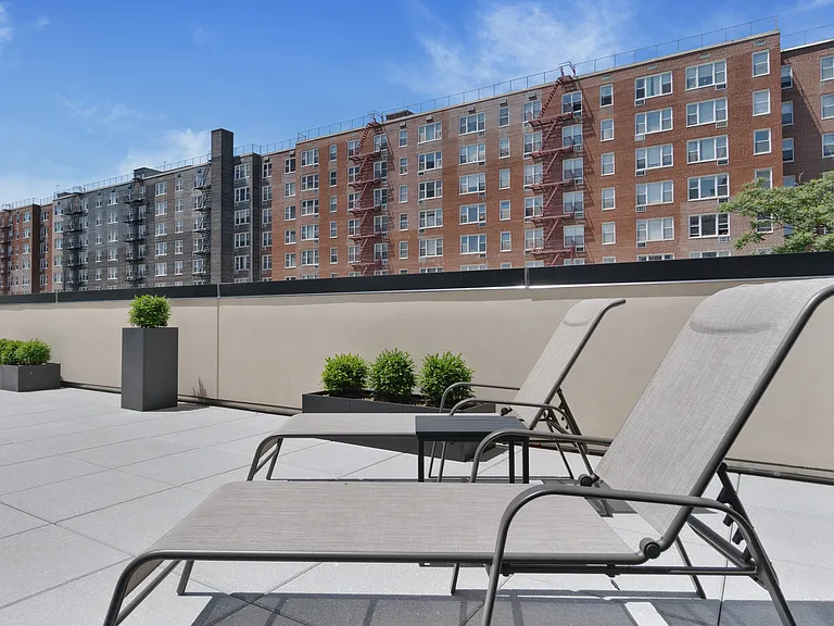 18303 Hillside Ave #2F — Photo 19