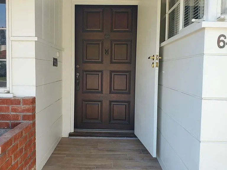 640 Alameda Blvd — Photo 2