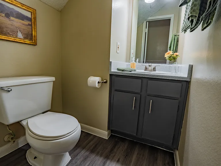 Oak Bend Apartments — Photo 33