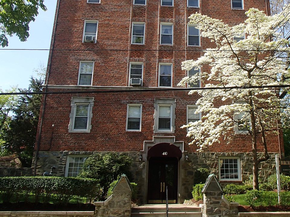 1st image of 40 E Birch St APT 4B