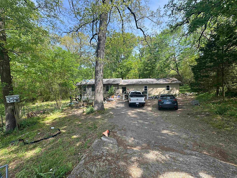 1st image of 3020 W Pratt Rd