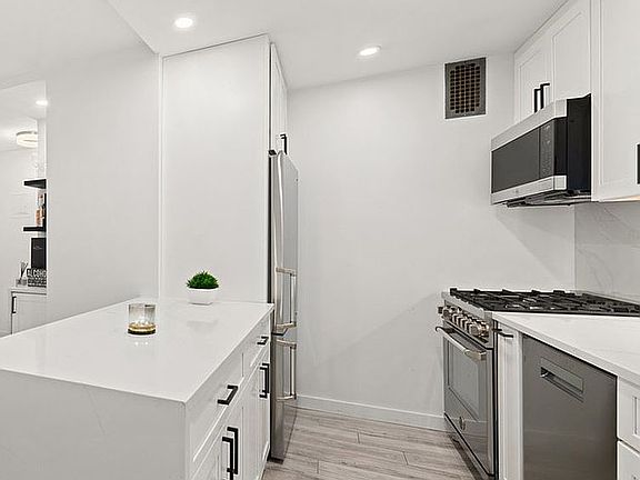 5th image of 1160 3rd Ave APT 10D