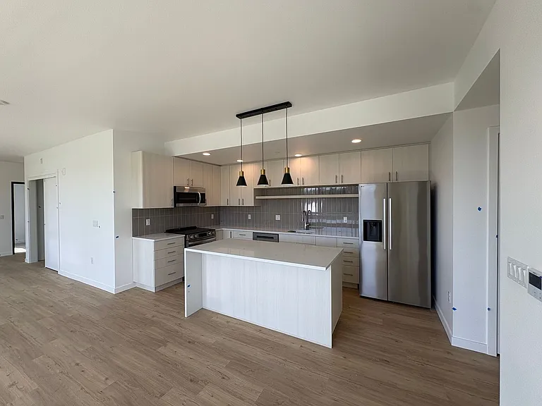 Abbey Creek Square Apartments — Photo 3
