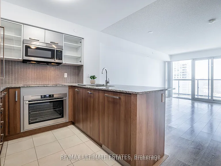 5168 Yonge St #711 — Photo 8
