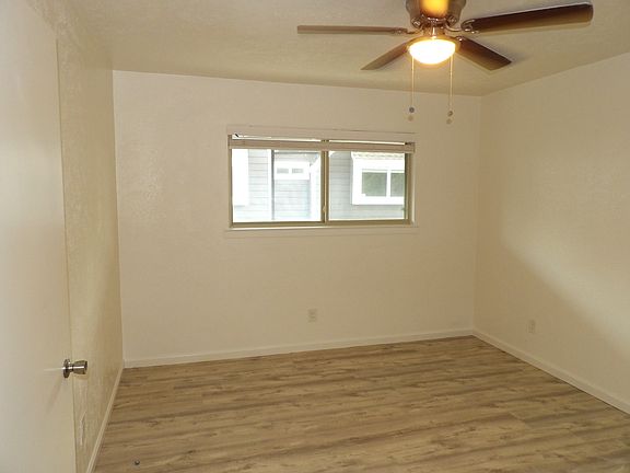 5th image of 4411 Buena Vista St #5