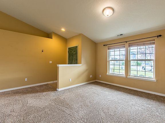 3rd image of 3003 Hermandt Ct