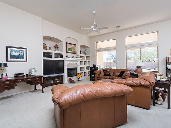 3rd image of 1406 N Vincent Cir
