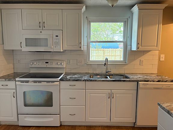 4th image of 515 Ashwood Dr