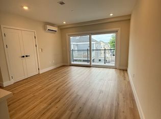 476 Warren St #204, Dorchester, MA 02121