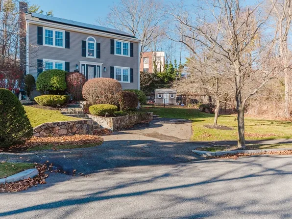 66 Helen St, Waltham, MA 02452