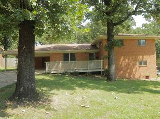 808 Country Club Rd, Sherwood, AR 72120