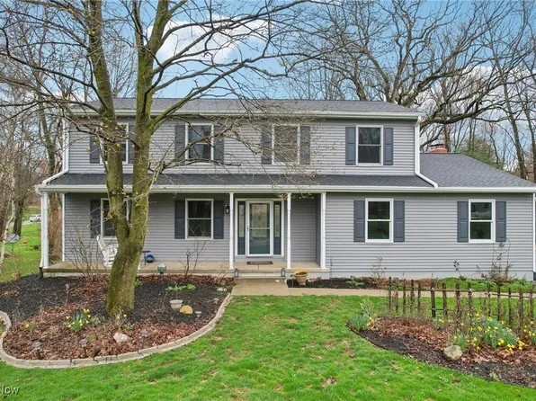 305 Willow Green Trl, Akron, OH 44321