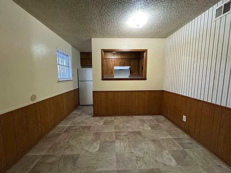 228 Hold Street — Photo 5