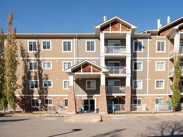 304 N Cranberry Park SE #204, Calgary, AB T3M 1W2