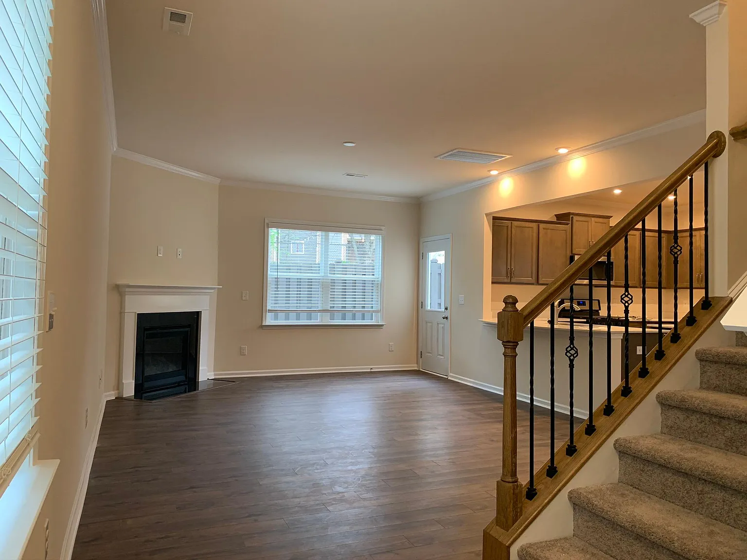 1510 Starmount Cove Ln — Photo 2