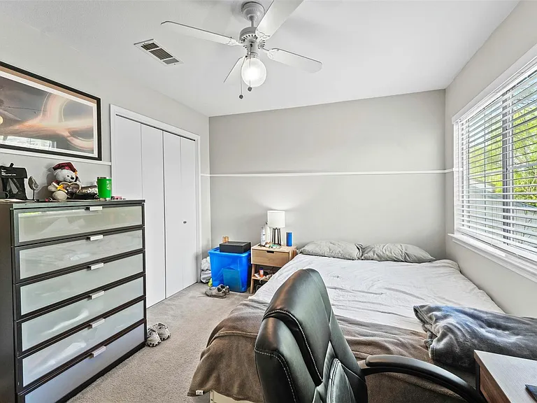 9000 Wellesley Dr — Photo 13