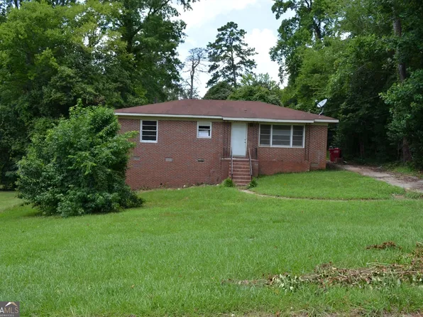 2458 Tredway Dr, Macon, GA 31211