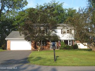 13 Tower Hts, Loudonville, NY 12211