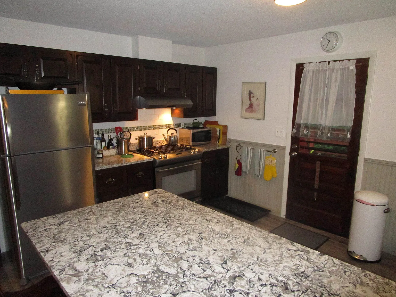 4 bed, 2.0 bath, 1950 sqft, $2,800 — Photo 4