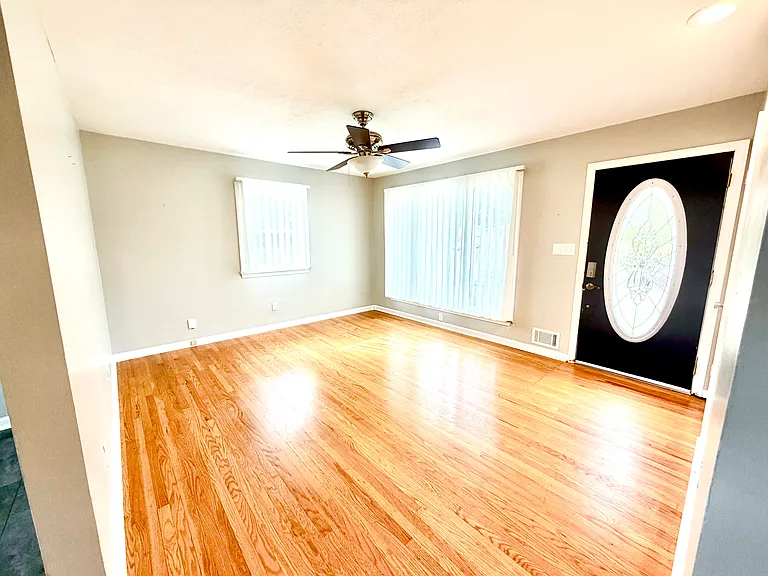 4111 Caven Ct — Photo 4