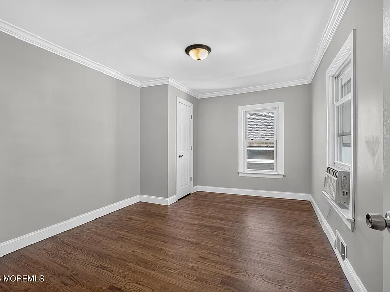 907 Bond St #2 — Photo 11