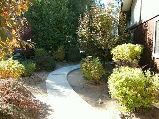 3rd image of 774 Clubview Dr