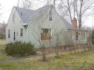 1108 Schocalog Rd, Akron, OH 44320