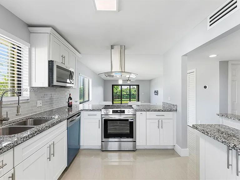 16451 Blatt Blvd #201 — Photo 3