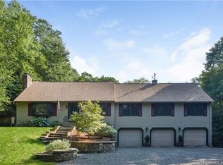 110 Janeway Dr, Guilford, CT 06437
