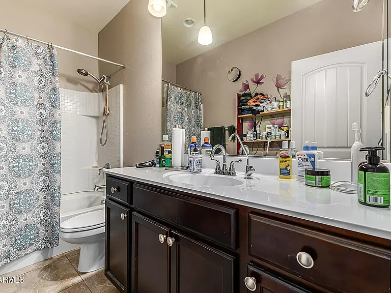 745 W Silver Reef Dr — Photo 11