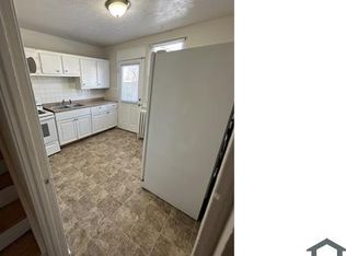 17 Chalmers Ln, Cincinnati, OH 45218