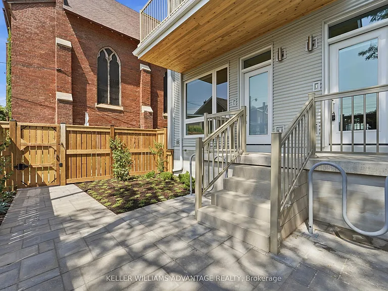 616 Delaware Ave N #D — Photo 12