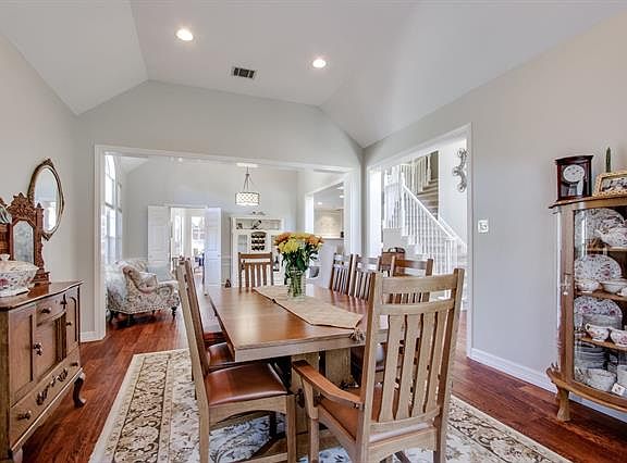 2nd image of 1313 Crepe Myrtle Dr