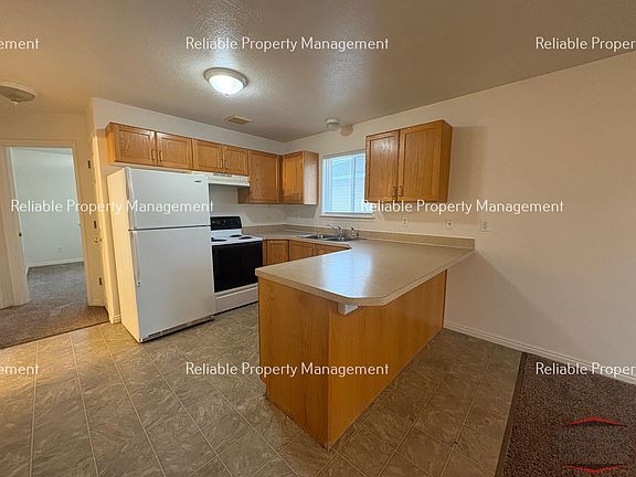 2nd image of 620 Linden Dr APT 3