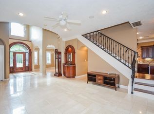 2326 Walnut Bend Ln, Houston, TX 77042