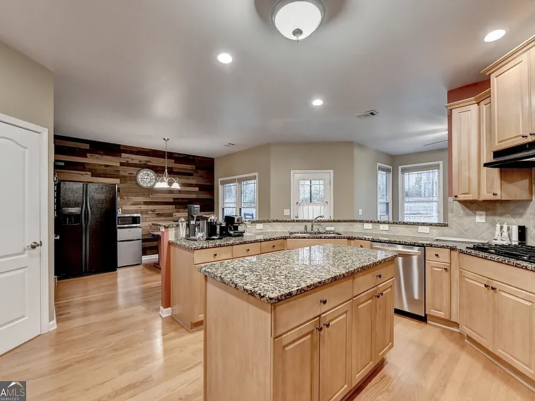 2213 Hamilton Mill Pkwy — Photo 34