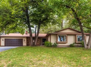 802 Torchwood Dr, New Brighton, MN 55112