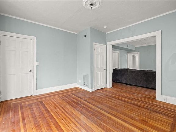 5th image of 310 Orms St