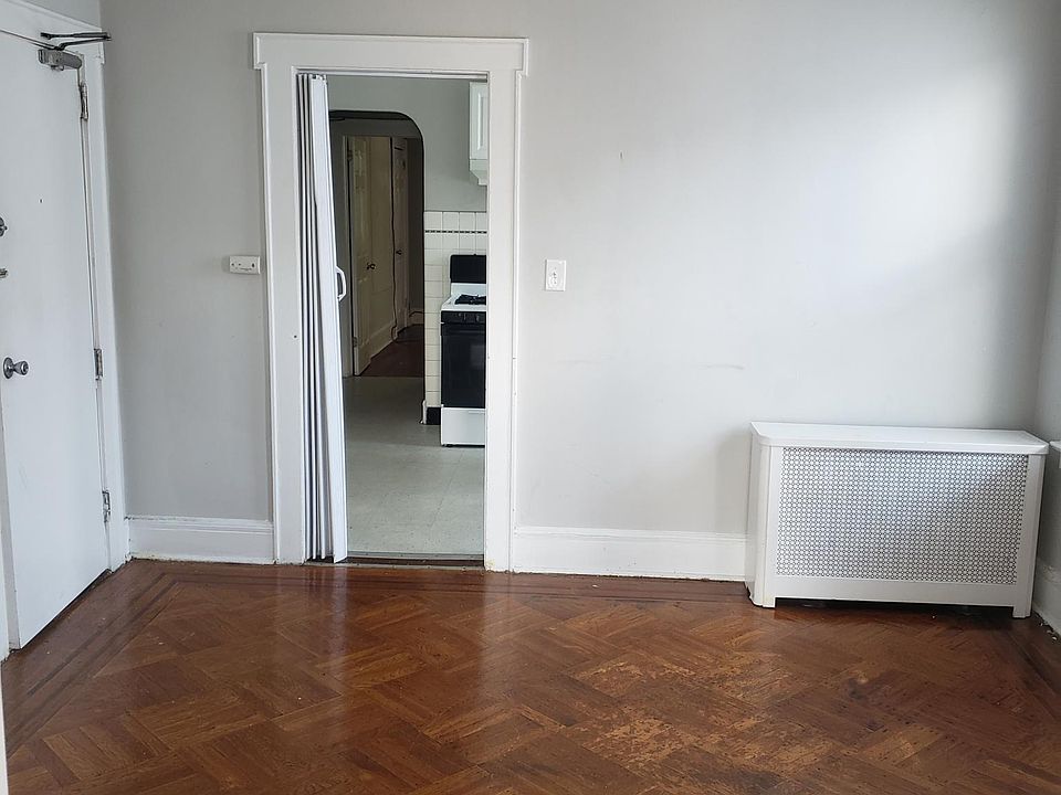 2nd image of 66 Lindsley Pl Floor 2